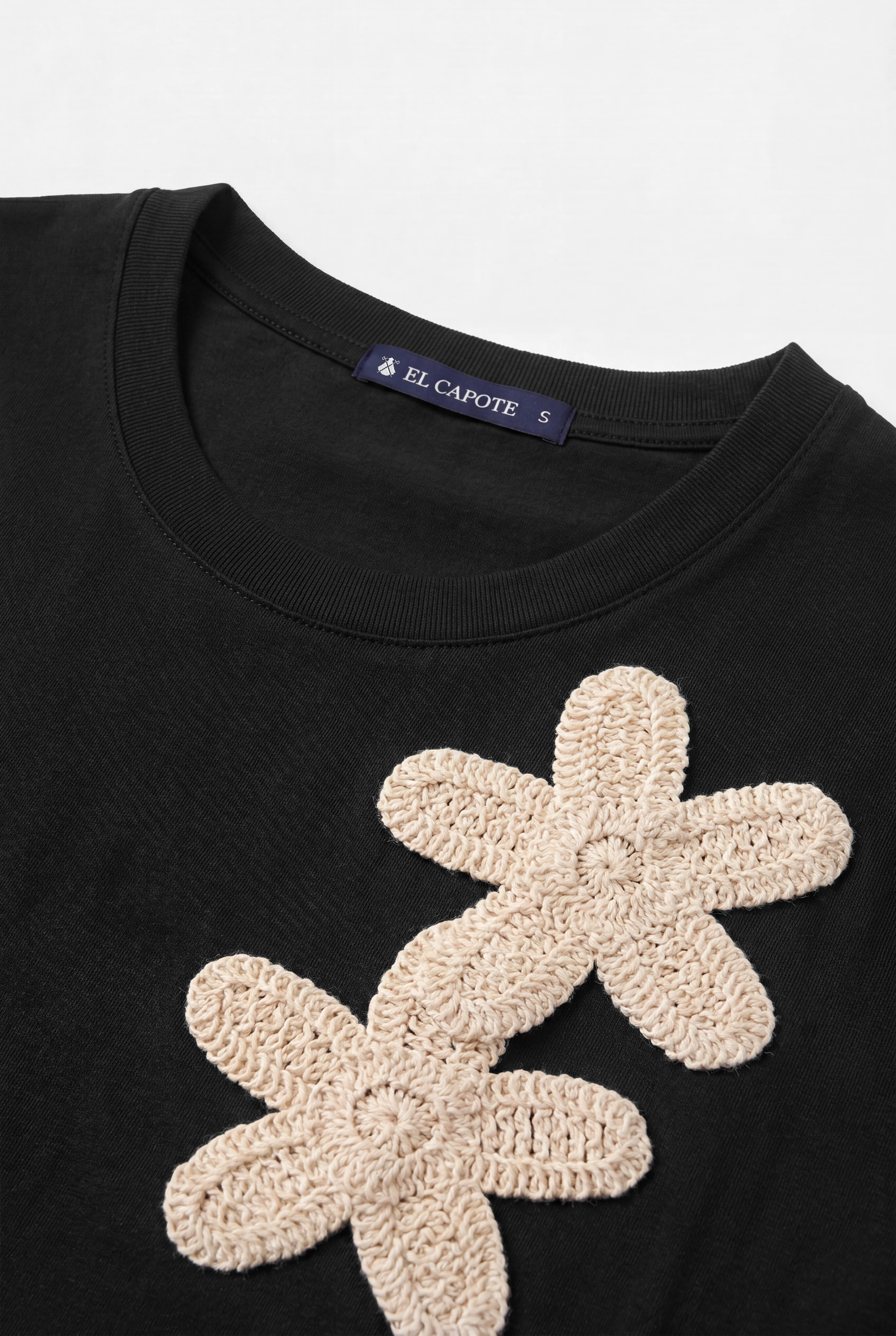 Camiseta Negra Crochet Mujer - Image 6
